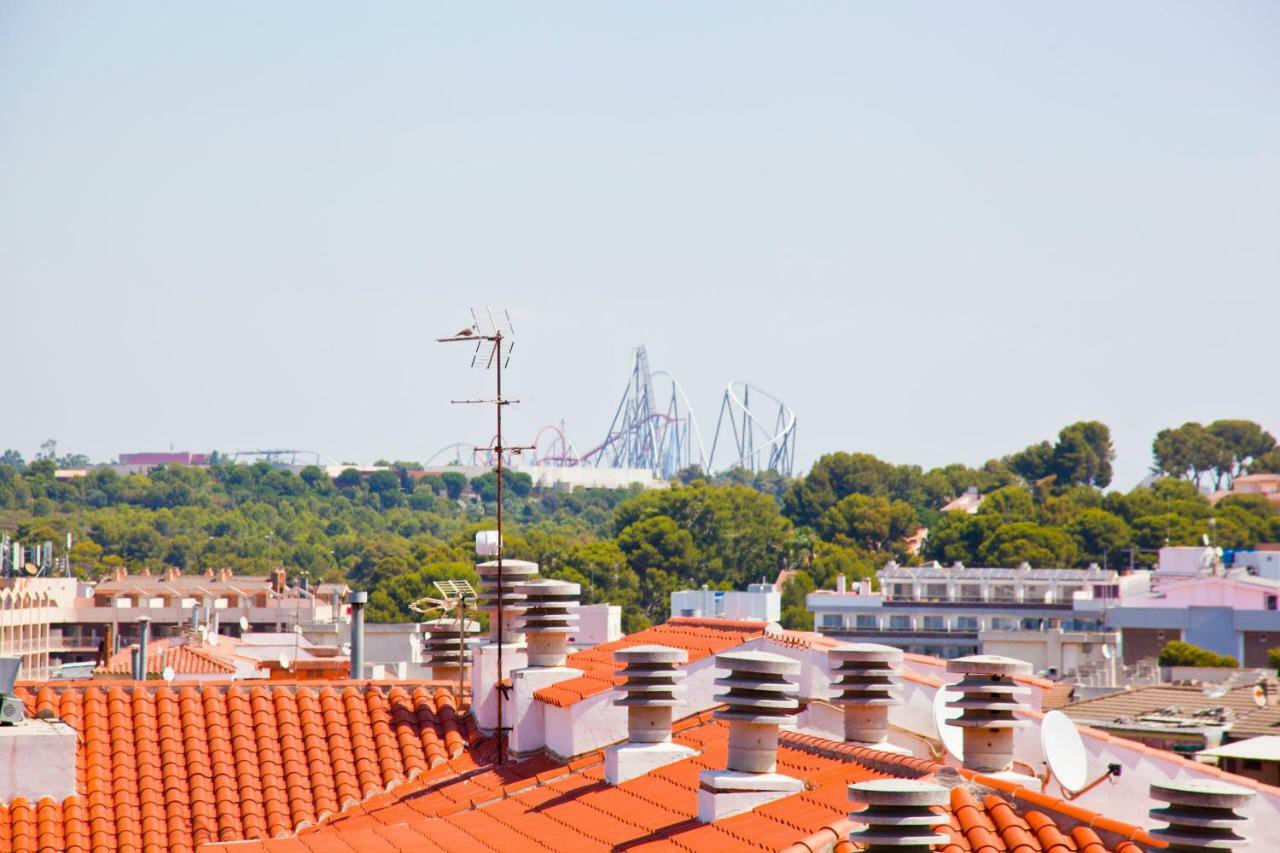 Apartamento En Salou Con Las Vistas Al Port Aventura Exterior photo