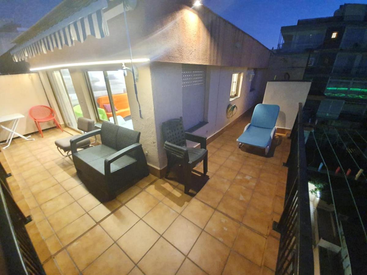 Apartamento En Salou Con Las Vistas Al Port Aventura Exterior photo